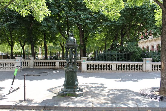 Can You Drink Water From A Water Fountain In Paris