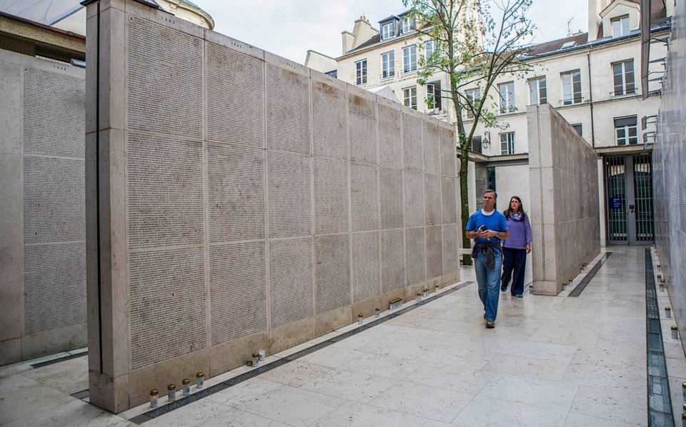 Wall Of Names, Jewish Quarter Paris