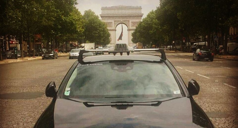 Is taxi the best way to get around Paris