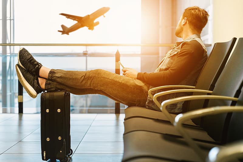 8 Great Ways To Pass Time At An Airport