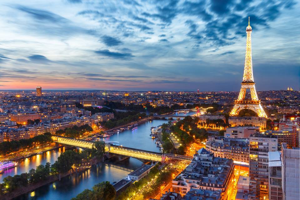 What to Do at Night in Paris if you are Single