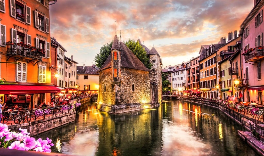 Best Places to Honeymoon in France - Annecy