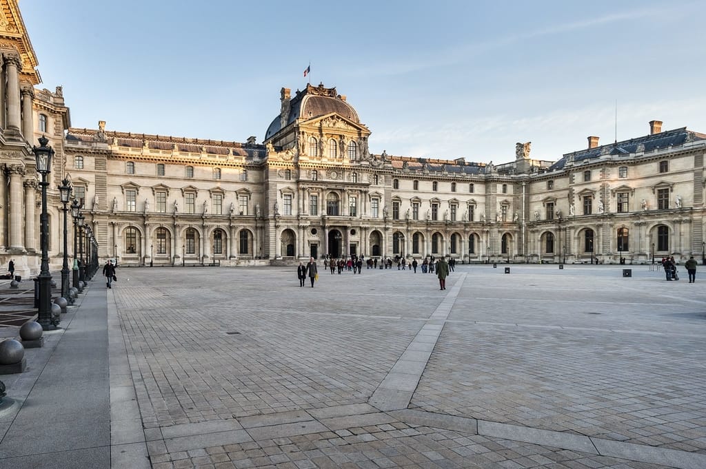 Palais du Louvre - Napoleon Courtyard