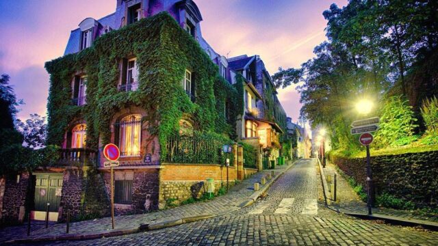 What is Montmartre Famous For