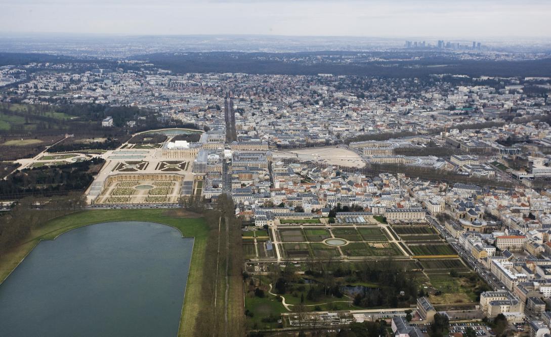 5 Reasons Why You Should Visit Versailles Once