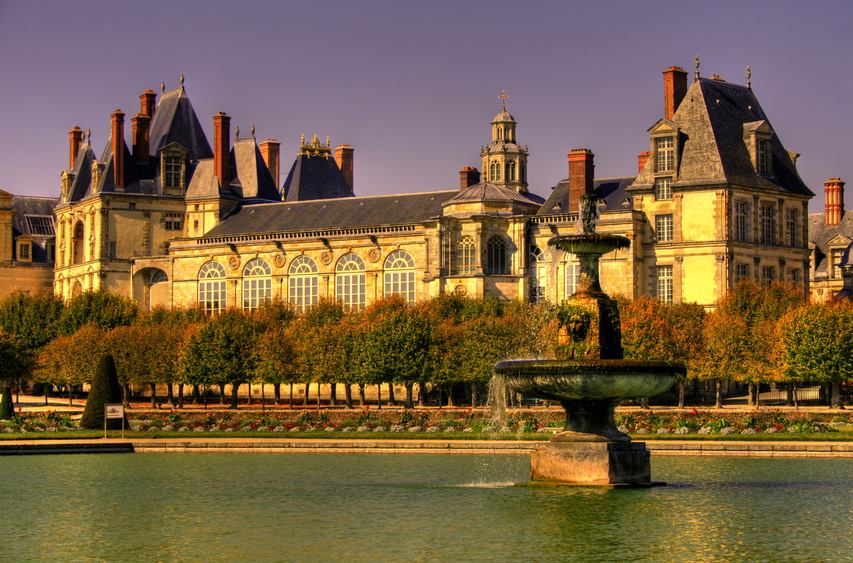 fontainebleau castle in france